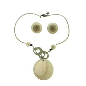 VTG Unique Shell Necklace with Clip On Earrings Italy 16" Plastic Tube Wired